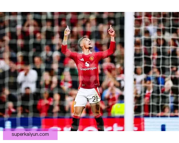 拉什福德多样化射门技巧助曼联逆转胜利，状态回暖值得关注