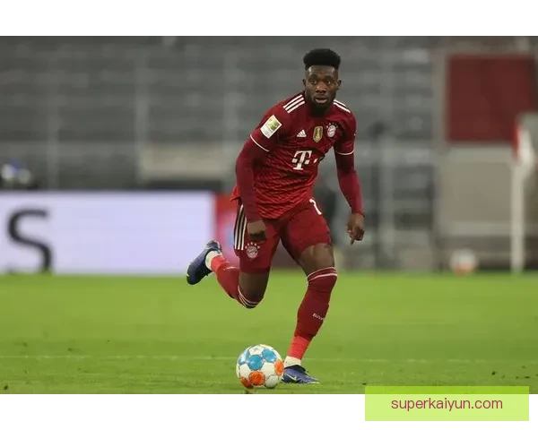 足球顶级球星状态回暖，近期表现引发广泛关注